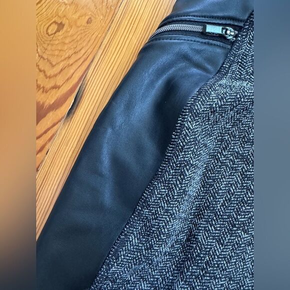 Athleta Leggings - Picture 3 of 7